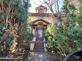 30 Decker Ave, Staten Island, NY 10302