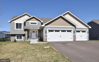 808 Marion St SE, Isanti, MN 55040