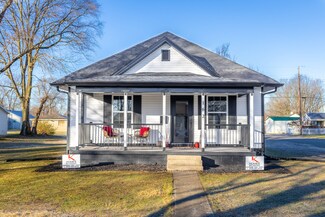 162 N Hughes St, Columbus, IN 47201