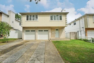 719 Craig Ave, Staten Island, NY 10307