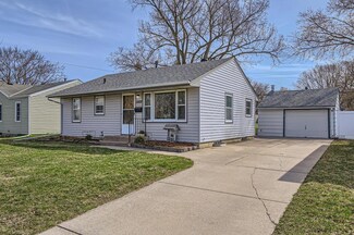 4757 Chatham Rd NE, Columbia Heights, MN 55421