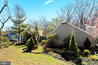 5694 S Deer Run Rd, Doylestown, PA 18902