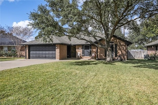 1513 Strasburg Cir, College Station, TX 77845
