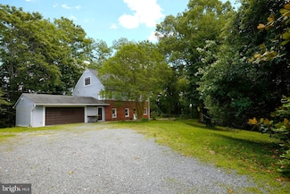 7027 Ridge Dr, Alexandria, VA 22306
