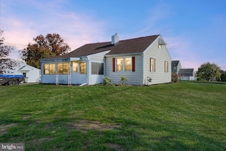 1705 Virginia Ave, Dover, PA 17315