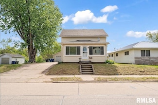 2823 N 3rd St, Clinton, IA 52732