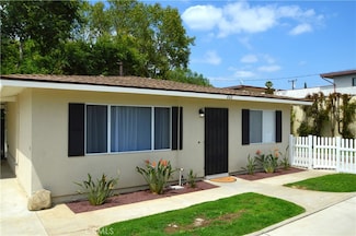 868 Random Ln, Duarte, CA 91010