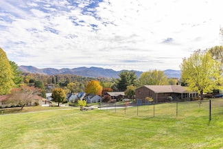 99999 Allen St, Canton, NC 28716