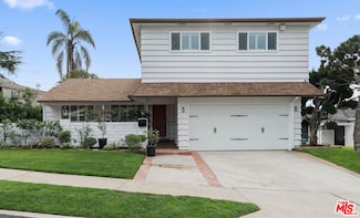 1140 22nd St, Manhattan Beach, CA 90266