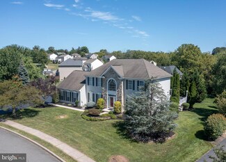 103 Bramblewood Ln, Douglassville, PA 19518