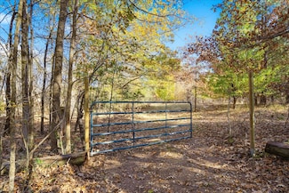 2260 N Reid-Hooker Rd, Unincorporated, TN 38028