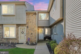 53 Chatham Ct, East Windsor, NJ 08520
