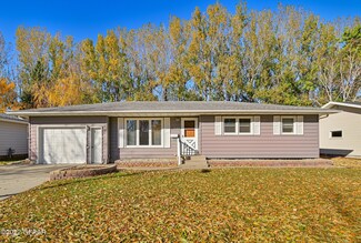 2108 S 22nd St, Grand Forks, ND 58201