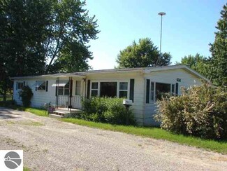 616 S Main St, Ithaca, MI 48847