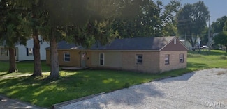 651 N Sperry St, Bushnell, IL 61422