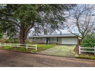 2074 Monterey Ln, Eugene, OR 97401