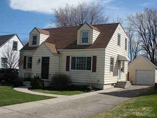 115 N Forest Rd, Buffalo, NY 14221