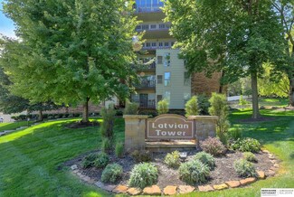 3003 Paddock Rd Unit 721, Omaha, NE 68124