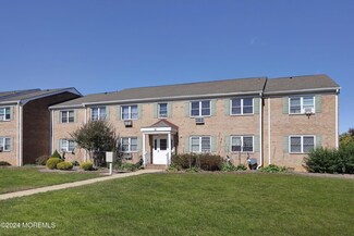 31 Manchester Ct Unit F, Freehold, NJ 07728