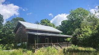1935 Fairview Rd, Tellico Plains, TN 37385