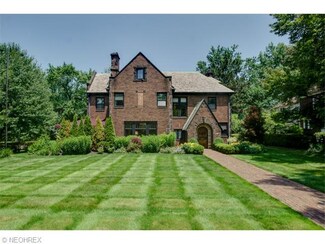 2699 Fairmount Blvd, Cleveland, OH 44106