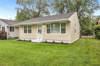 180 Glenn St, Barberton, OH 44203