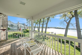 16928 Landing Dr, Spring Lake, MI 49456