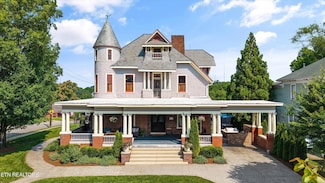 505 E Scott Ave, Knoxville, TN 37917
