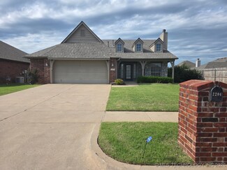 2204 E Princeton St, Broken Arrow, OK 74012