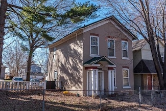 321 Pottawatomie St, Leavenworth, KS 66048