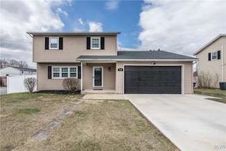2135 W Columbia St, Allentown, PA 18104
