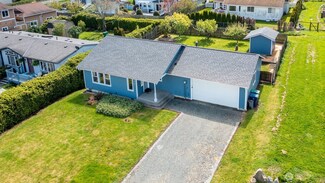 2415 15th St, Anacortes, WA 98221
