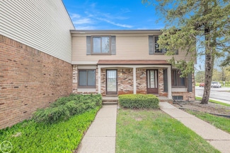 17084 Kingsbrooke Dr Unit 10, Clinton Township, MI 48038
