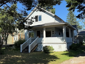 3504 L Place, Seaview, WA 98644