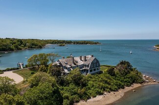 314 Quissett Ave, Falmouth, MA 02543