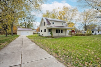 117 Chestnut Ln, Angola, NY 14006