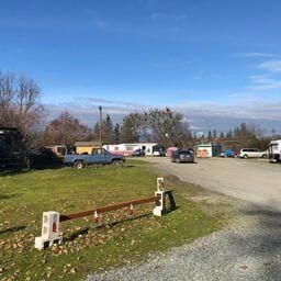 5040 Monument Dr, Grants Pass, OR 97526