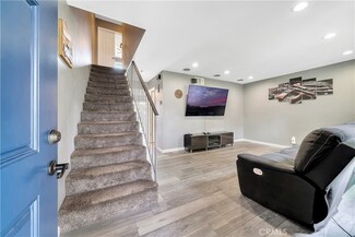 1710 N Oak Knoll Dr Unit D, Anaheim, CA 92807