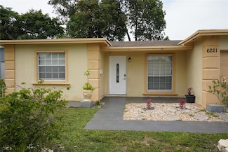 6221 SW 9th St, North Lauderdale, FL 33068