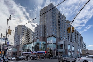 40-28 College Point Blvd Unit 1806, Flushing, NY 11354