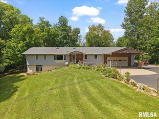 8918 140th St W, Taylor Ridge, IL 61284