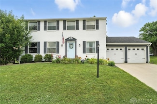 2332 Oakbark St, Miamisburg, OH 45342