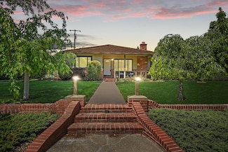 1321 Los Molinos Way, Sacramento, CA 95864