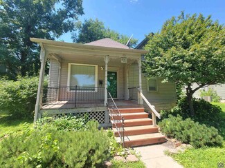 421 Nebraska Ave, Holton, KS 66436