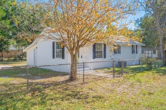 703 Brock Ave, Crestview, FL 32539