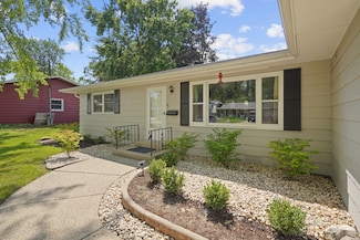 582 Phillips Cir, Antioch, IL 60002