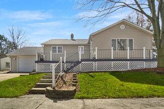 806 W 11th St, La Porte, IN 46350