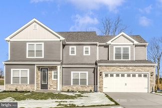 504 Abigail Ave, Waynesboro, PA 17268