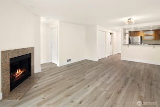 7323 Sand Point Way NE Unit 103, Seattle, WA 98115