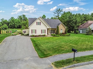 23 Fieldstone Dr, Augusta, ME 04330